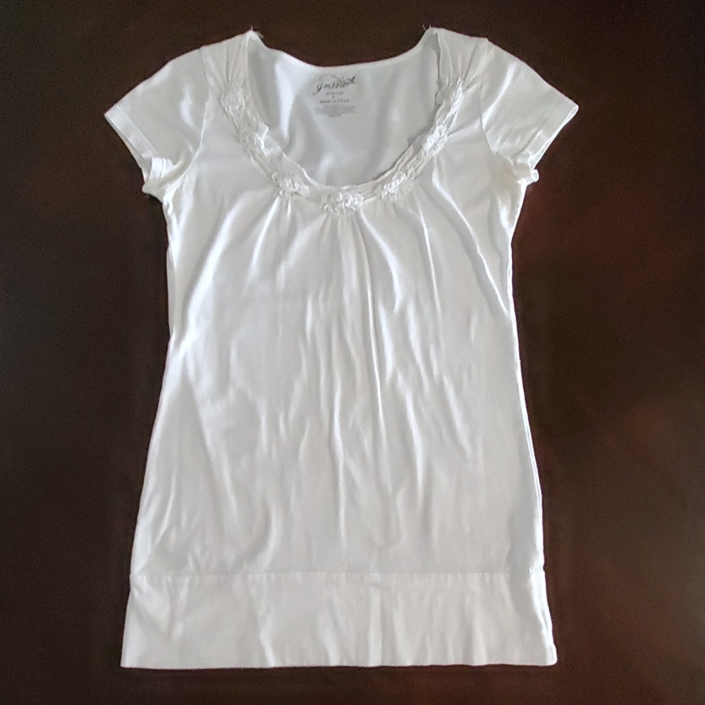 White Tee with lovely flowers around neckline.